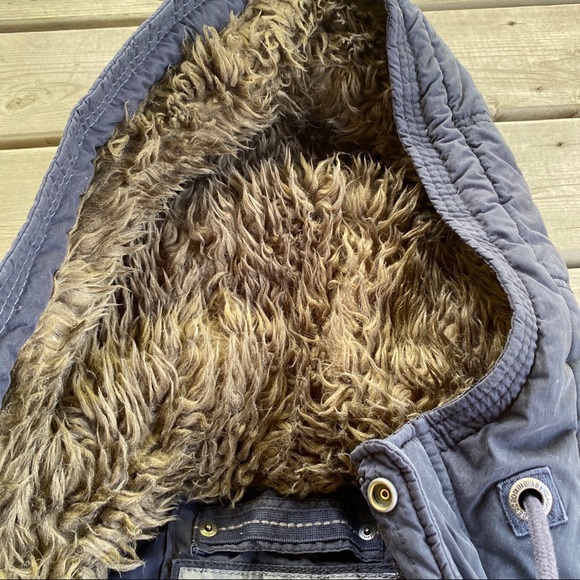 Abercrombie & Fitch Kempshall Down Jacket - Picture 6 of 10